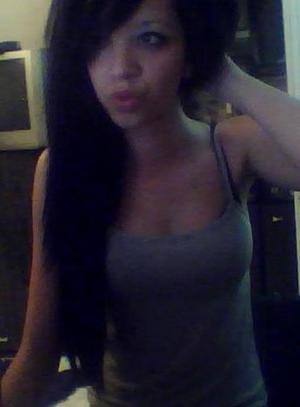 Chat with Robin (20) in West Virginia | Casual Dating Profile