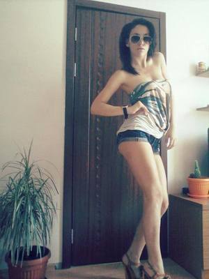 Elisa, 18, Arizona | Younger Adult Woman Seeking Older Men