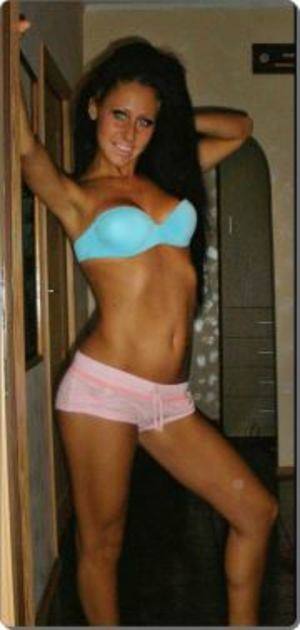Kate (26) in Florida | Casual Dating with Older Men