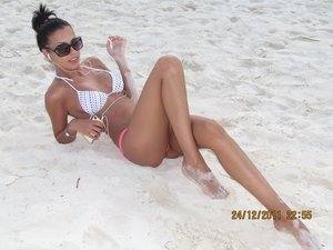 Viviana, 28, Washington | No Commitment Dating Profile