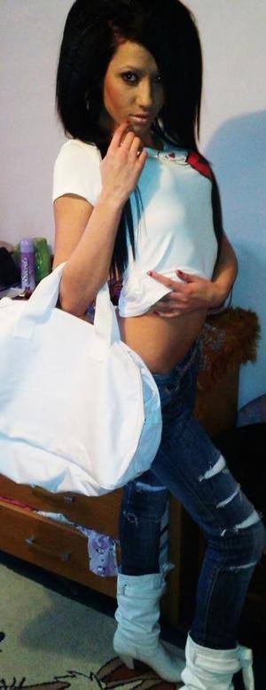 Tiara (25) | Illinois Adult Dating and Private Meetups