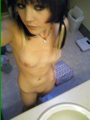 Photo of Gabriela (30) from Kansas dating profile