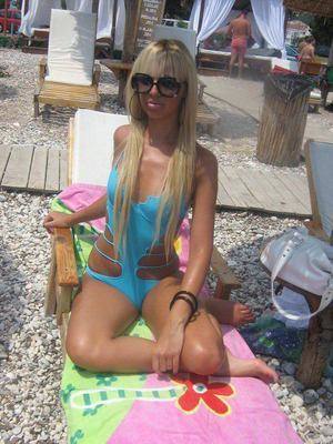 Candace (23) in Alberta | No-Strings Adult Dating