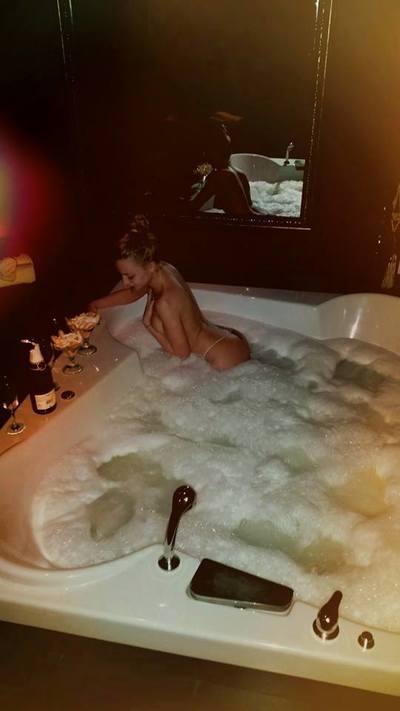 Tracy (19) from Taylorville, IL profile image