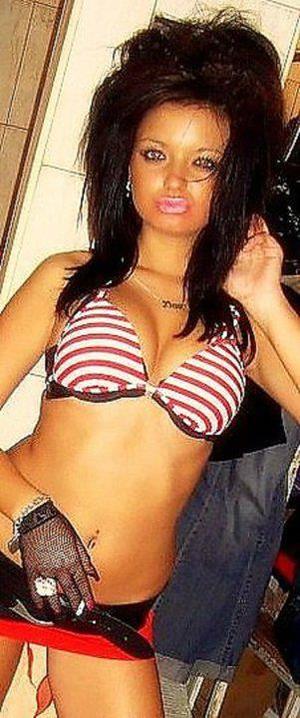 Takisha from Kimberly, Wisconsin is looking for adult webcam chat