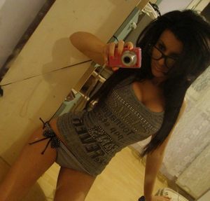 Escorts like Hailee are down to fuck you now!