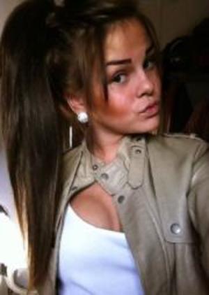 Meet local singles like Justina from Wisconsin who want to fuck tonight