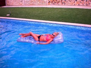 Cheaters like Dina from Arizona are looking for you