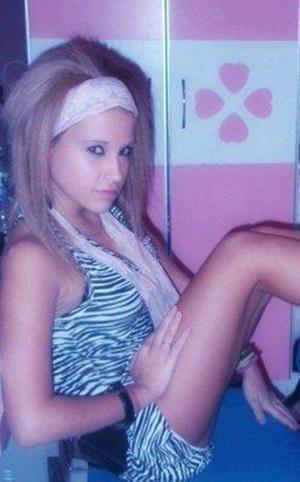 Looking for local cheaters? Take Melani from Berlin, Maryland home with you