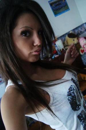 Looking for girls down to fuck? Angelique from North Carolina is your girl