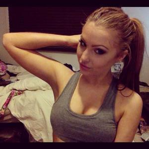 Vannesa from Ridgway, Illinois is looking for adult webcam chat