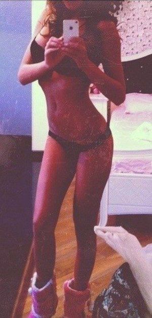 Staci from West Glendive, Montana is looking for adult webcam chat