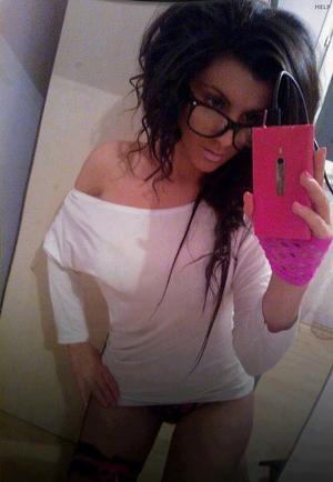 Escorts like Elsie are down to fuck you now!