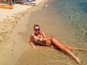 Meet local singles like Leigh from New York who want to fuck tonight