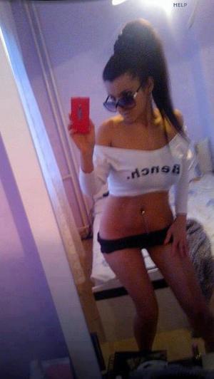 Celena from Issaquah, Washington is looking for adult webcam chat