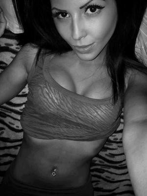Escorts like Tammy are down to fuck you now!