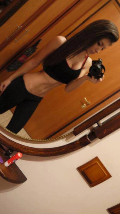 Hannah from New Jersey is interested in nsa sex with a nice, young man