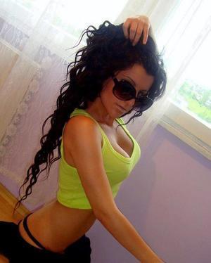 Looking for girls down to fuck? Adrienne from Michigan is your girl