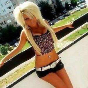 Escorts like Deanna are down to fuck you now!