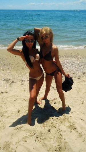 Donna from Hawaii is looking for adult webcam chat