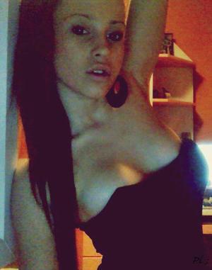 Genevieve from Ohio is interested in nsa sex with a nice, young man