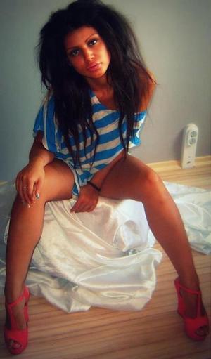 Meet local singles like Stefanie from Michigan who want to fuck tonight