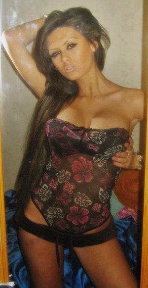 Bonnie is a cheater looking for a guy like you!