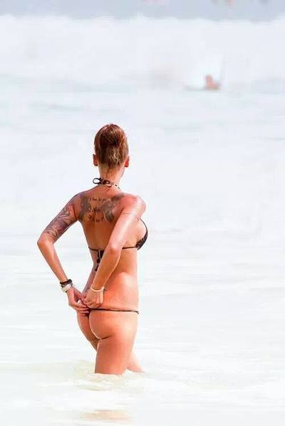 Ashleigh from Ohio is looking for adult webcam chat