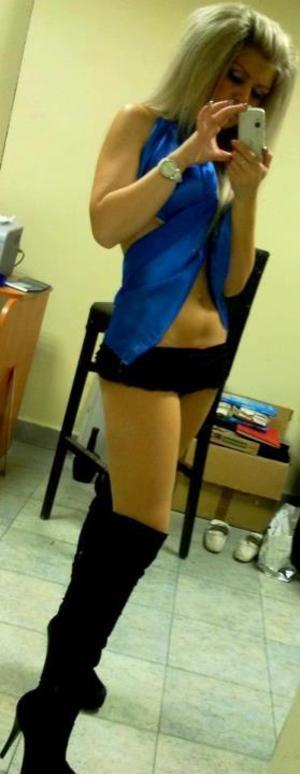 Sabrina from Alberta is interested in nsa sex with a nice, young man