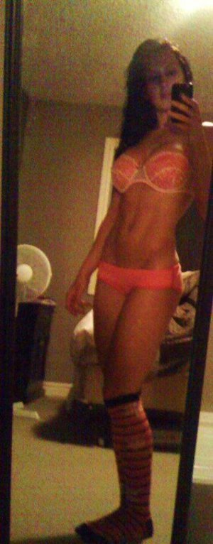 Lita from Silver Gate, Montana is looking for adult webcam chat