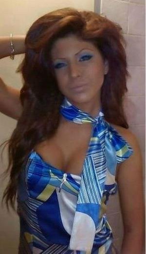 Ariana is a cheater looking for a guy like you!