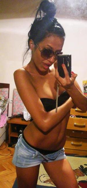 Looking for local cheaters? Take Ashlie from Wisconsin home with you
