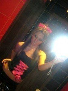 Ella from Wisconsin is looking for adult webcam chat